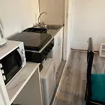 Departamento Estudio Remodelado En Edificio Antiguo Barrio Exclusivo D2