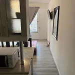Departamento Estudio Remodelado En Edificio Antiguo Barrio Exclusivo