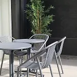 Hermoso Studio Con Estilo Y Comodidad