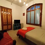 Habitacion En Barrio Italia