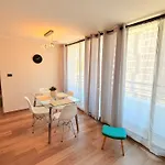 Amplio Y Comodo Departamento En El Corazon De Santiago Con Estacionamiento Gratis