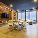 Tu Segundo Hogar, En El Corazon De Santiago
