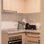 Modern 1Br Urban Retreat In Stantiago