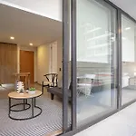 Downtown Accommodation Great For Sharing