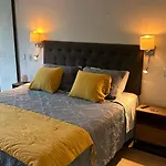 Apartamento En Las Condes Frente A Parque Araucano