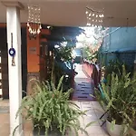Hostal La Casa Del Puente
