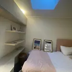 Acogedora Habitacion Junto A Nuestra Familia En Exclusivo Sector De Santiago