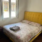 Staygest Hostal