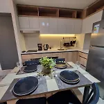 Bella, Comoda Y Completa Residencia