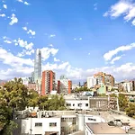 Clasico Depto Remodelado Con Vista A Costanera Center