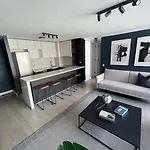 Beautiful And Modern Apartment At Parque Arauco Sector