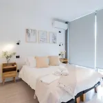 Modern 2Br Las Condes Apt Prime Spot