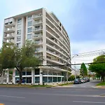 Carmelitas I Contemporary