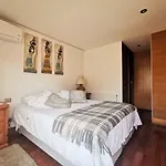 Dal Suites