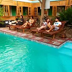 Parron De Colores Hostel B&B