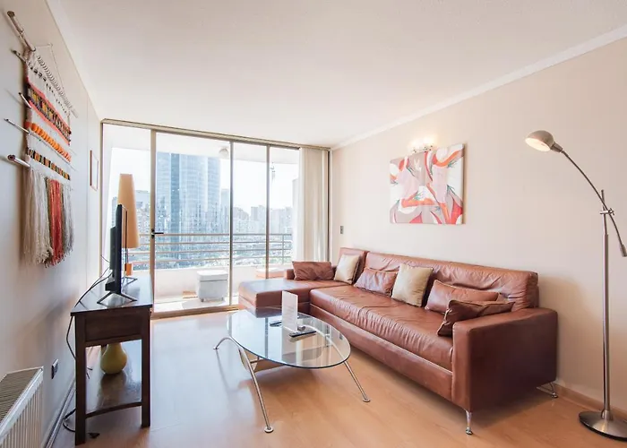 Uptown Ethnic - 2Br, Metro, Wifi, Tv