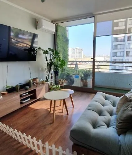 Departamento Frente A Metro Carlos Valdovinos