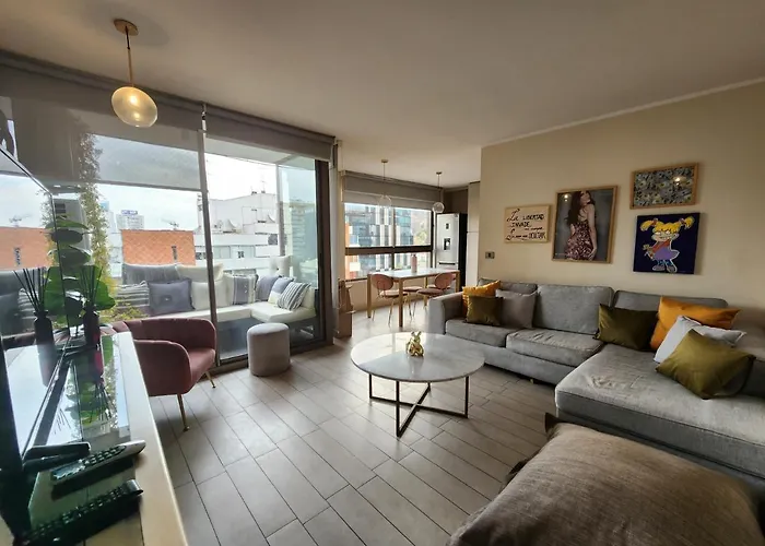 Stylish Art 2B W/Wifi, Smart Tv & Parking