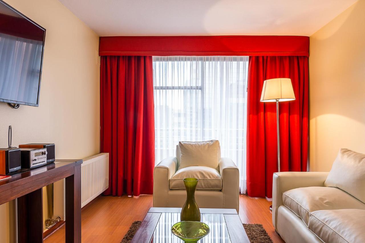 Rent A Lyon Khách sạn hẻo lánh Santiago