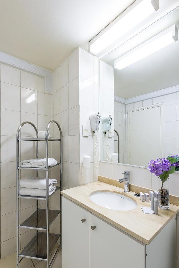 Rent A Lyon 3* Santiago