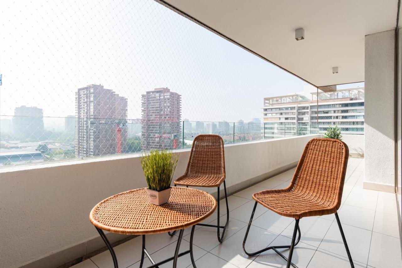 Arauco Wood - 2br, Parking, Wifi, Mall & Pool Apartamento Santiago de Chile