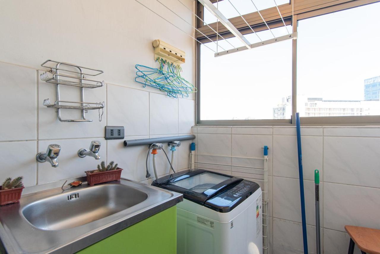 Uptown Ethnic - 2br, Metro, Wifi, Tv Apartment *