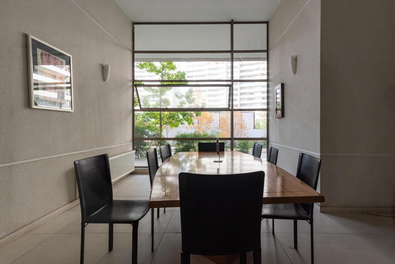 Arauco Wood - 2br, Parking, Wifi, Mall & Pool * Santiago de Chile