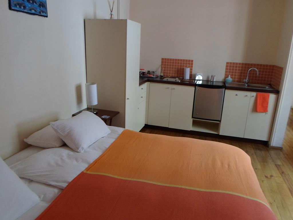 Amstelhuischili Apartment *