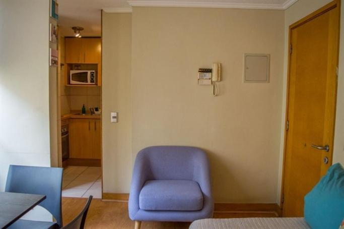 Uh Departamento Amoblado Lastarria