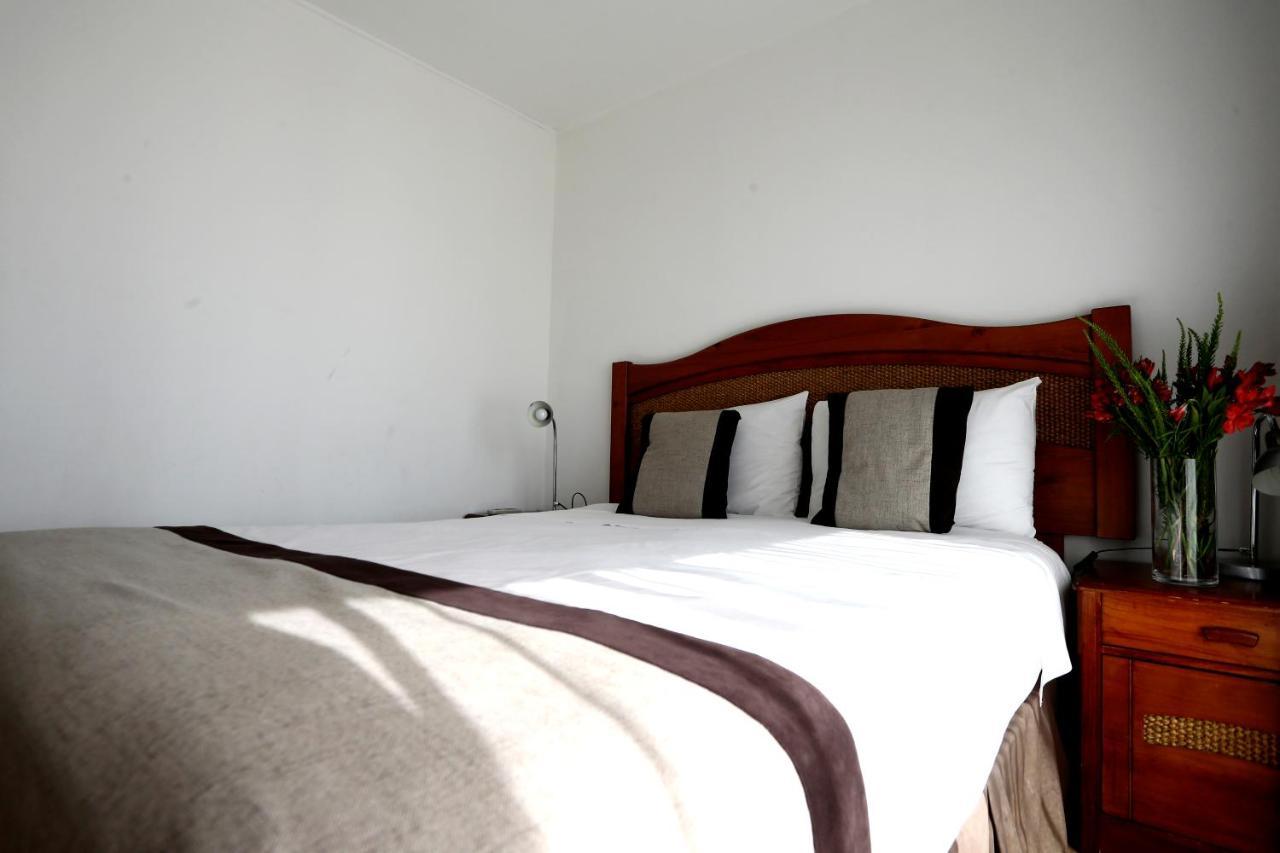 Aparthotel Versalles Santiago
