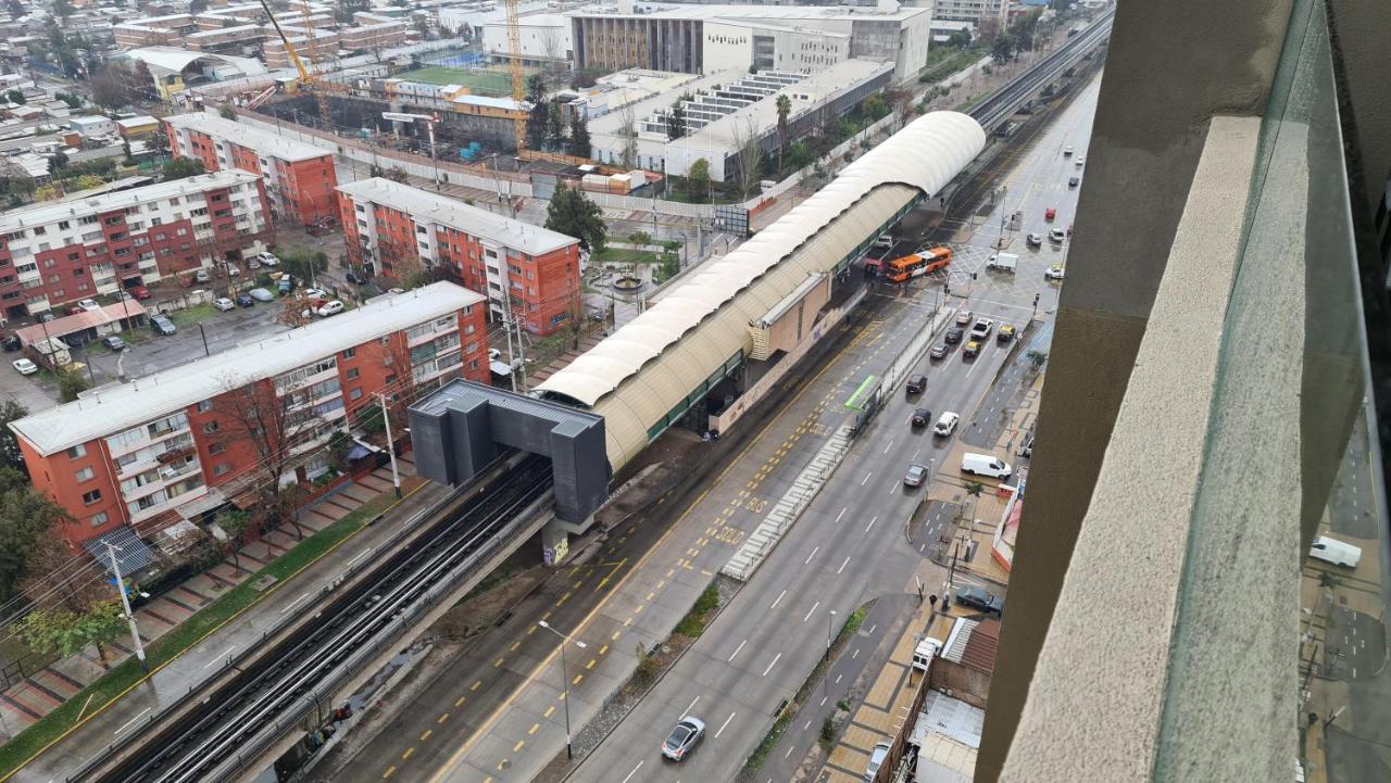 Frente Del Metro * Santiago