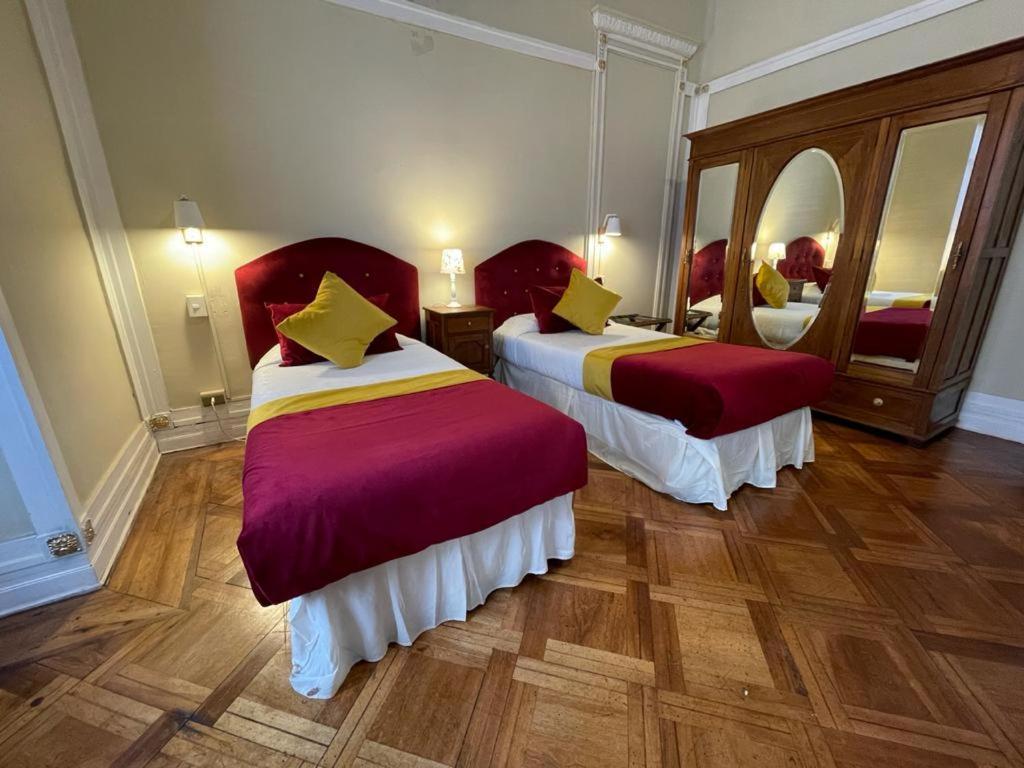 Plaza Londres 77 Khách sạn 3*