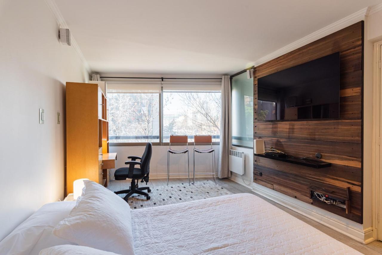Vitacura Zen 2br W/ Parking, Wifi, Gym & Mall Apartment