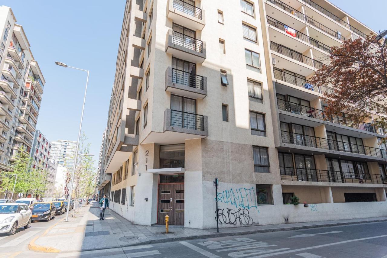 Urban Red 2br W/ Wifi, Tv, Pool & Gym Apartment Santiago