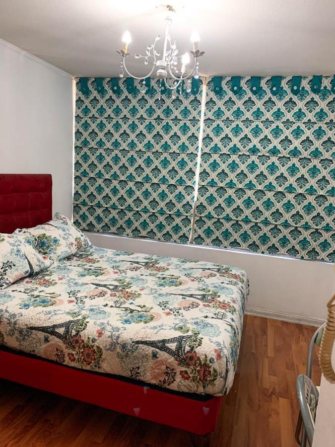 Depto Metro Santa Ana Apartment *