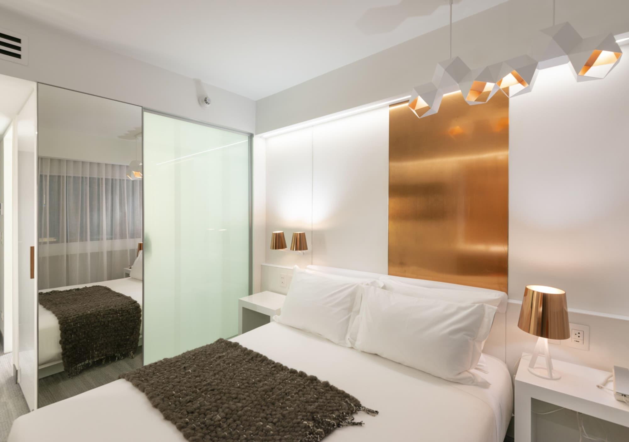 45 By Director Hotel Santiago