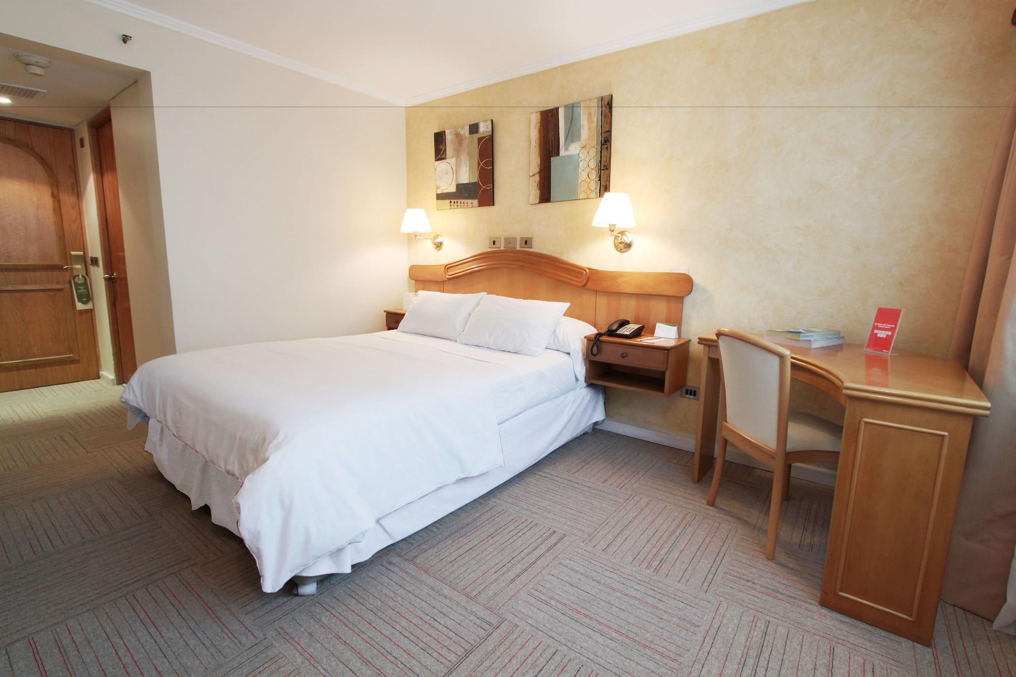 Hotel Torremayor Lyon Santiago