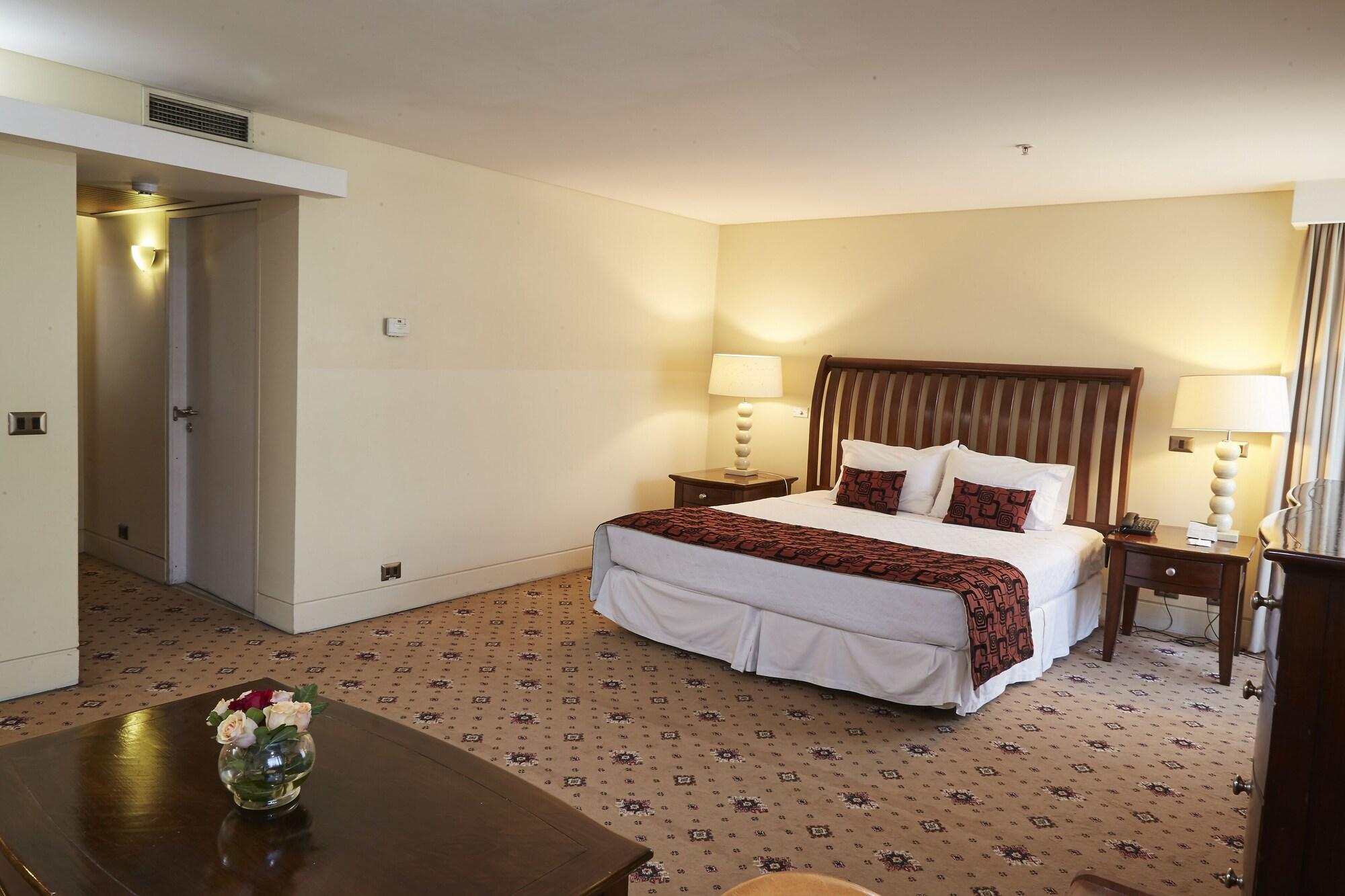 Hotel Torremayor Lyon Santiago