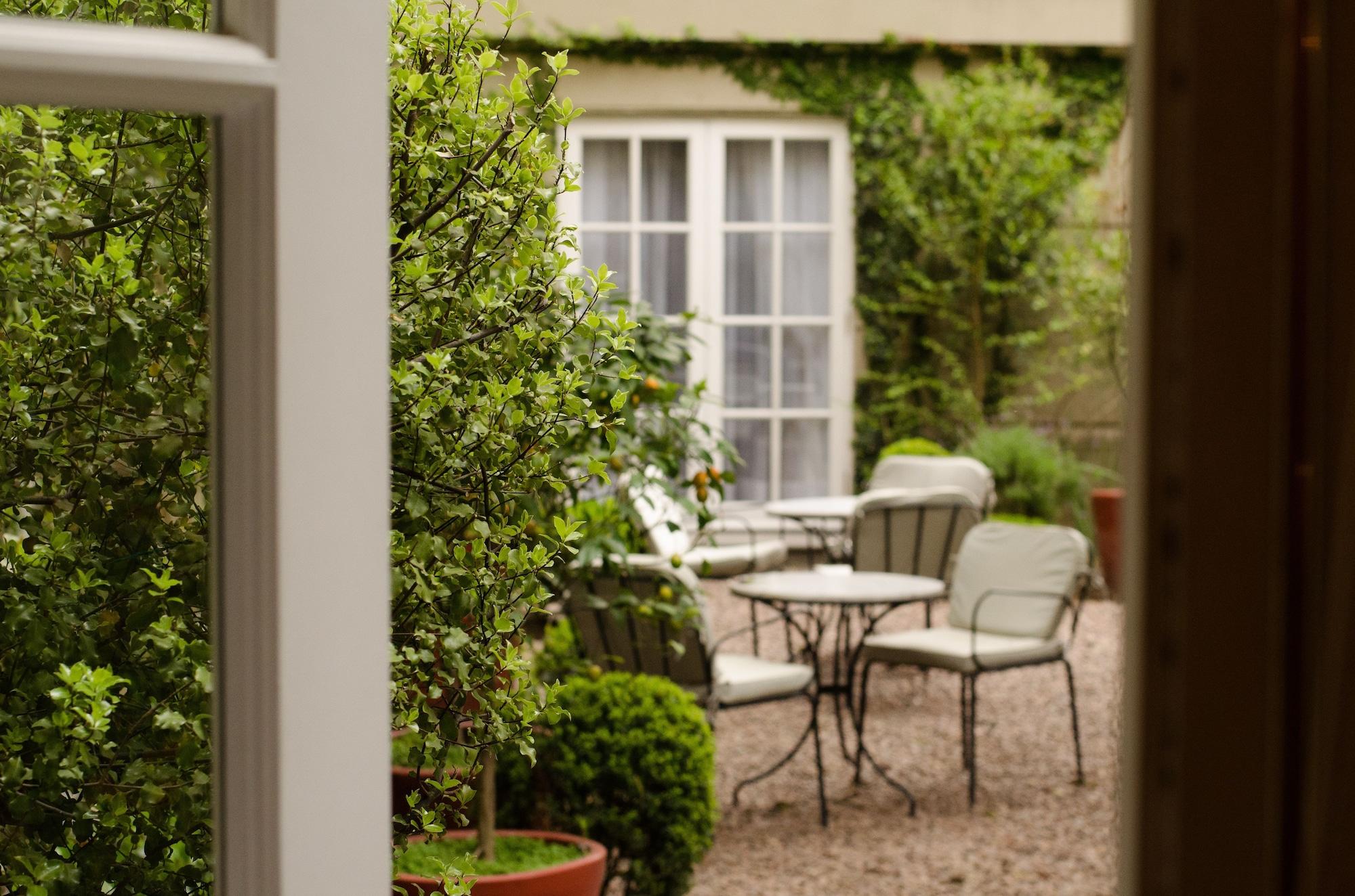 Boutique Le Reve Hotel 4*