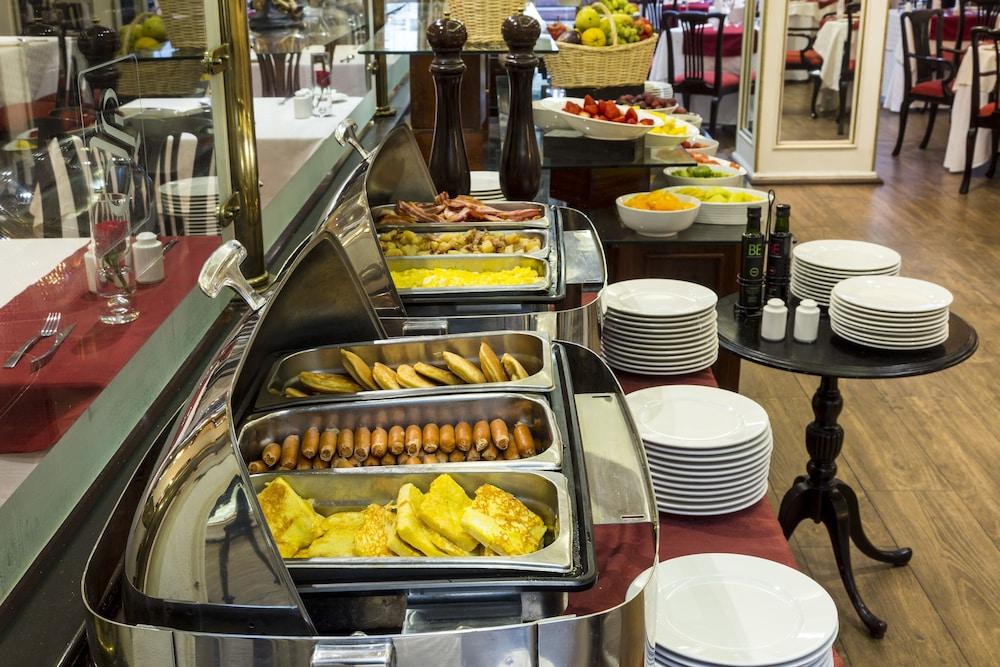 Park Plaza Hotel 4*