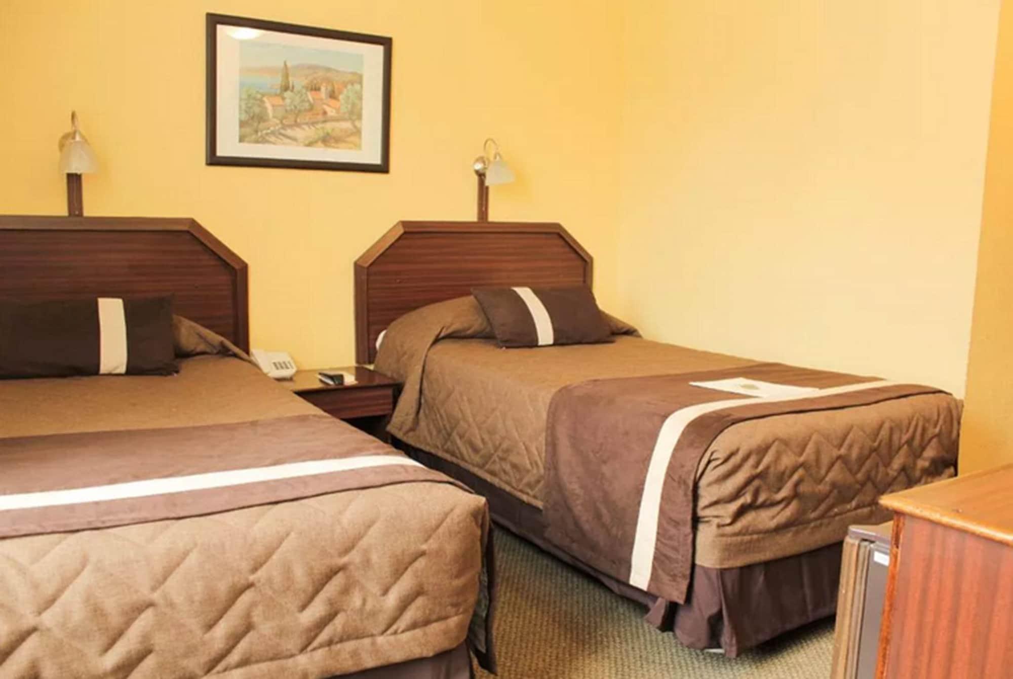 Hotel Alcala Del Rio Santiago
