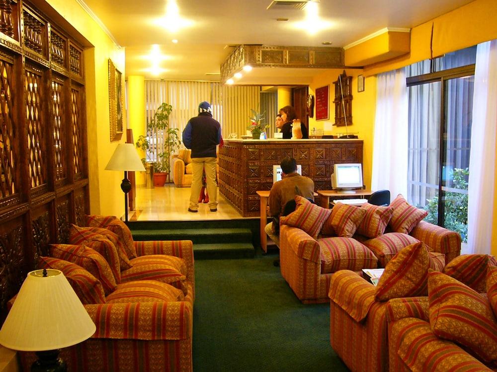 Hotel Alcala Del Rio Santiago
