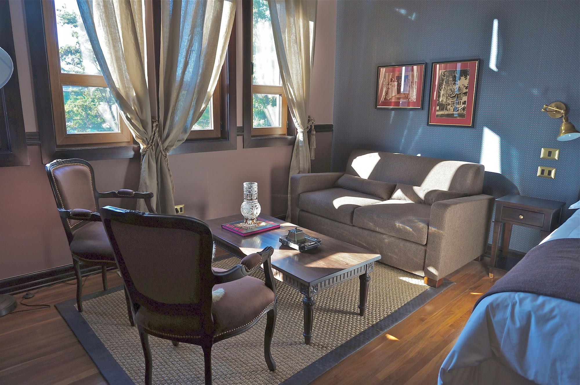 Boutique Castillo Rojo Santiago