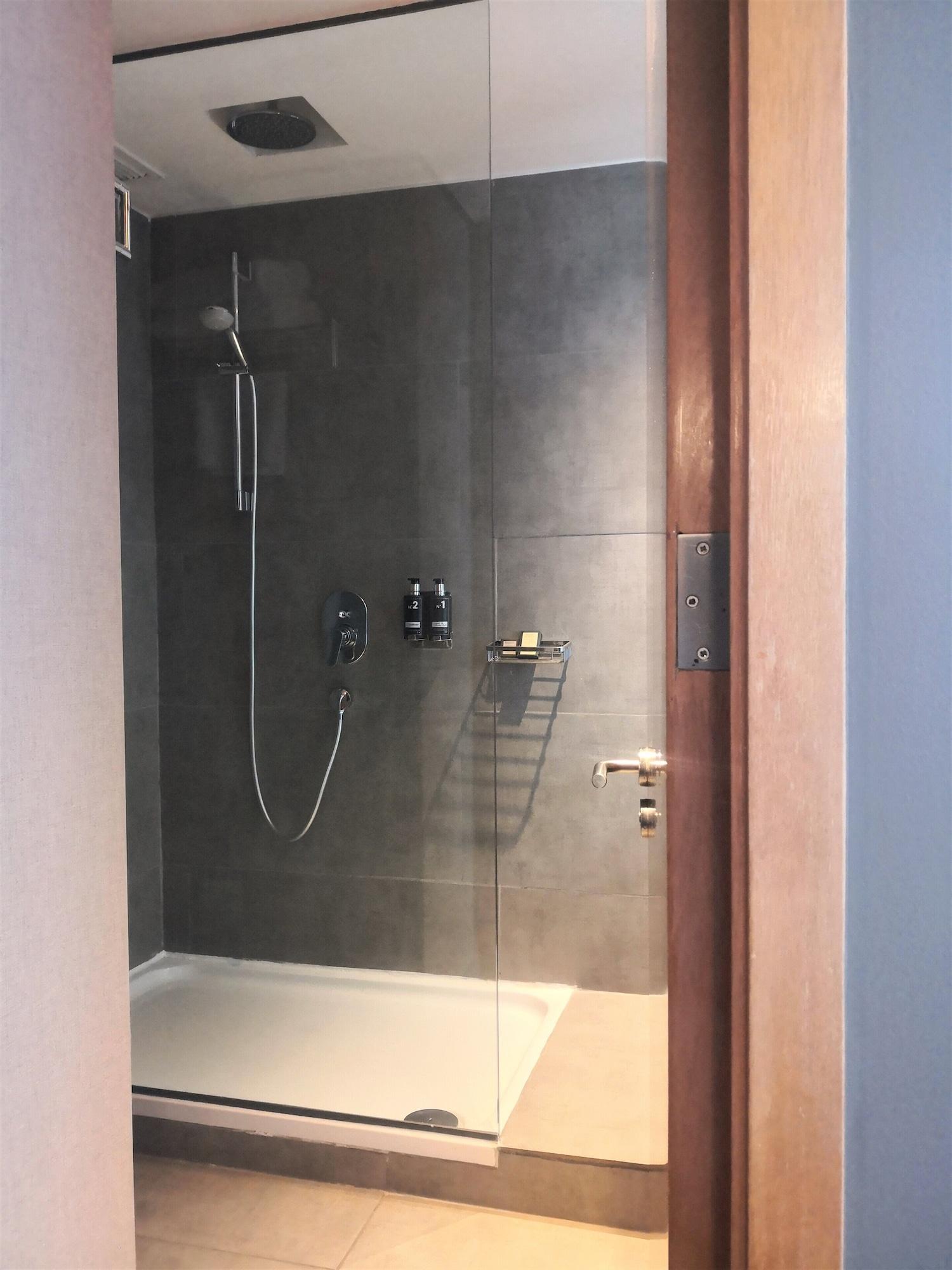 Solace Hotel 5*