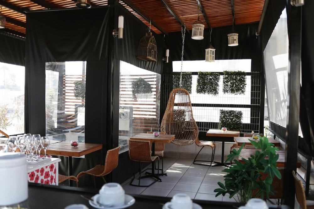 Boutique Tremo Bustamante Khách sạn 3*