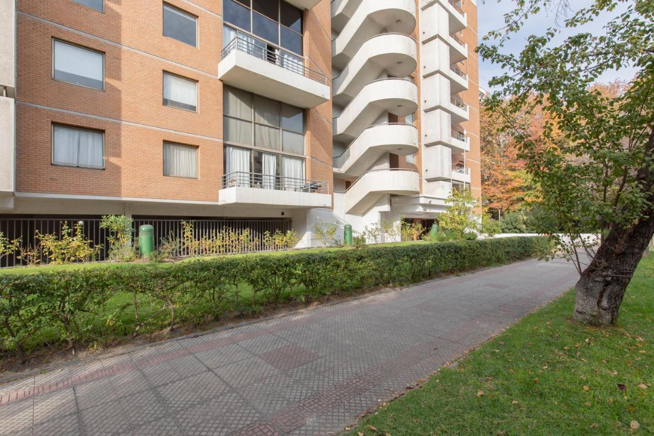 - Josue Smith - Costanera Center * Santiago