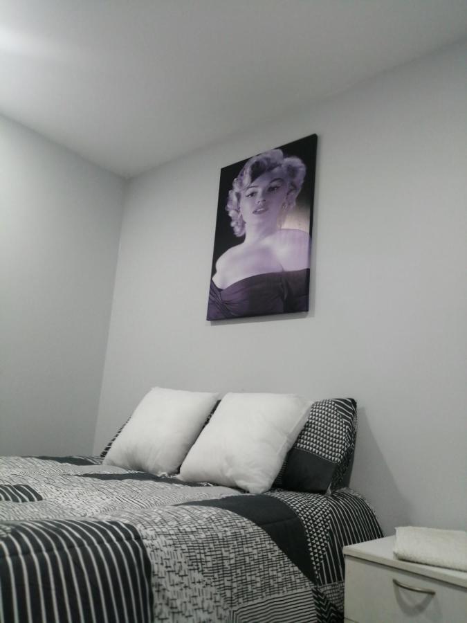 Pensión Hostal Mancora Monjitas 755 *