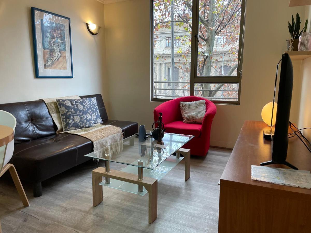 Barrio Lastarria, Excelentes - Sofia Camilla