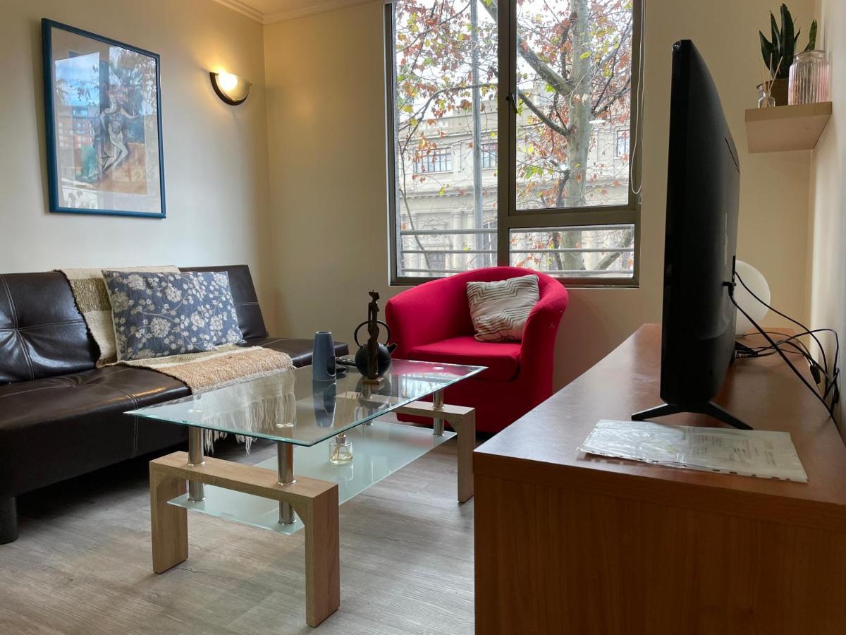 Barrio Lastarria, Excelentes - Sofia Camilla * Santiago