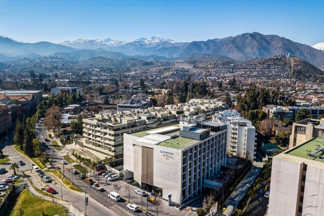 Wyndham Pettra Hotel